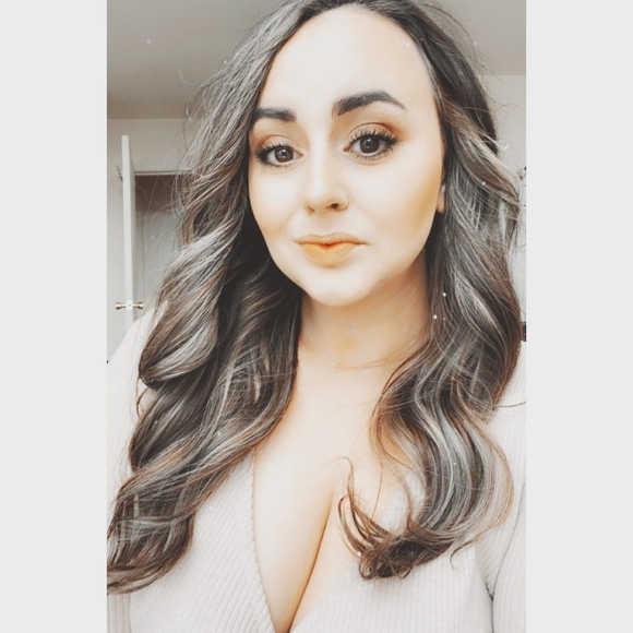 Meet your Posher, Jade - Picture 1 of 1